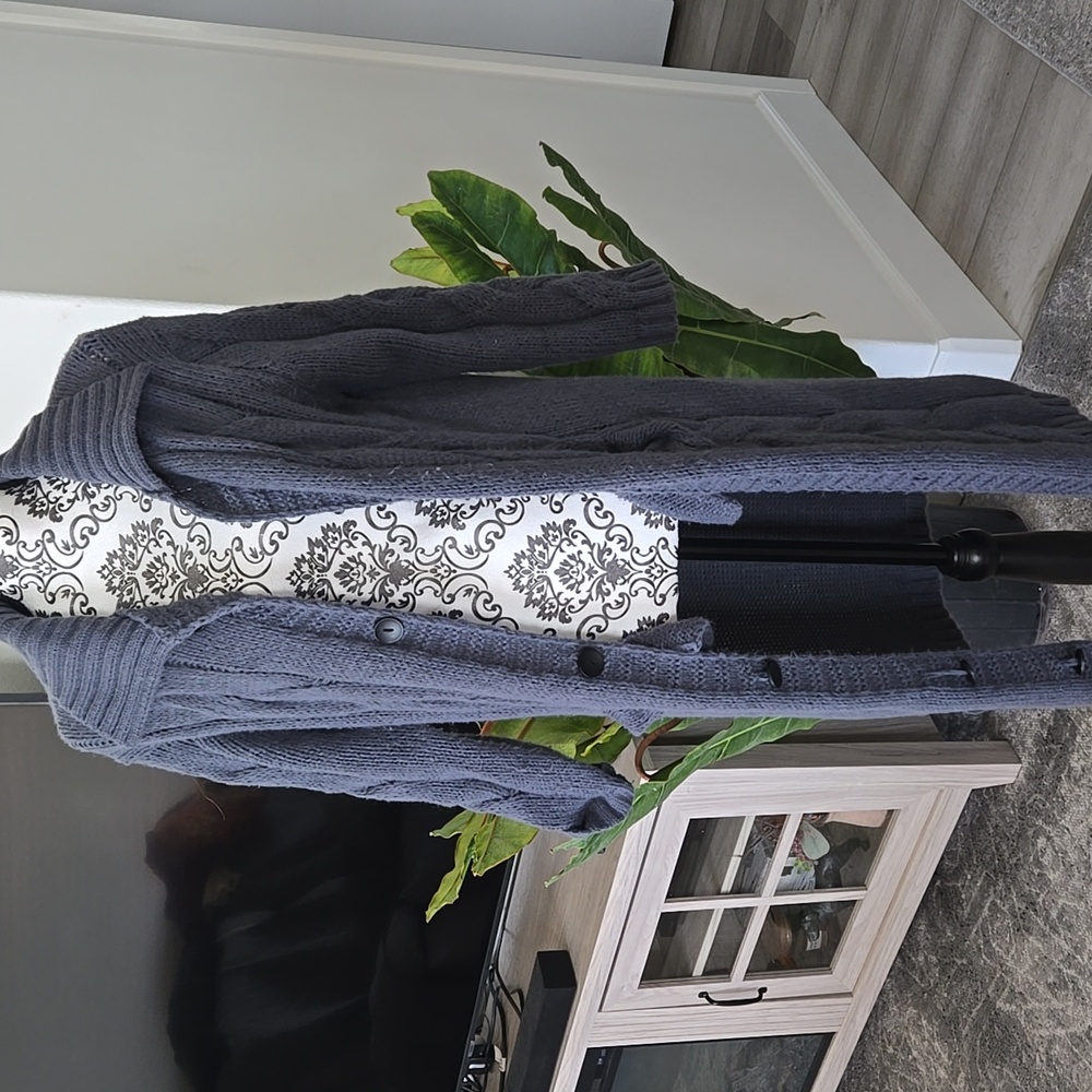 Women's Gray Cable Knit Sweater